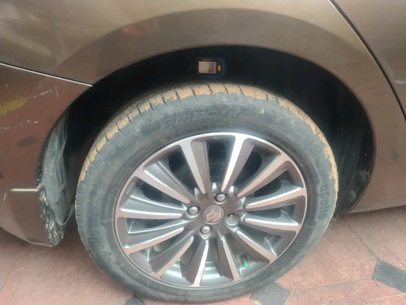 2019 Maruti Ciaz ALPHA 1.5 SHVS PETROL, Petrol, Manual, 46,715 km, tyre