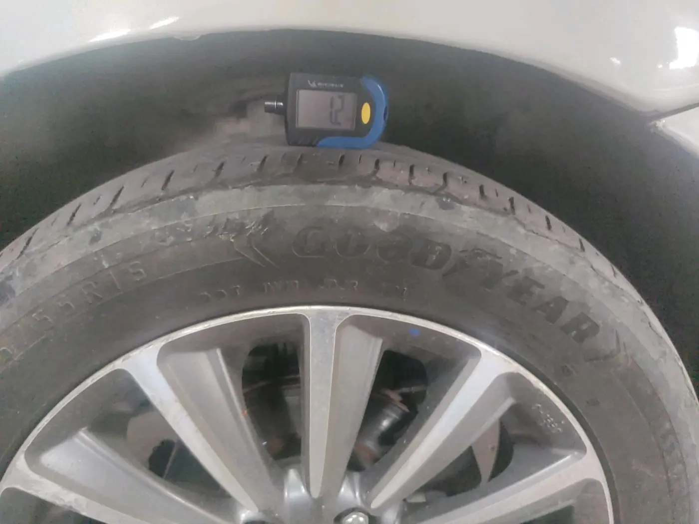2018 Maruti Ciaz ALPHA 1.5 SHVS PETROL, Petrol, Manual, 70,649 km, tyre