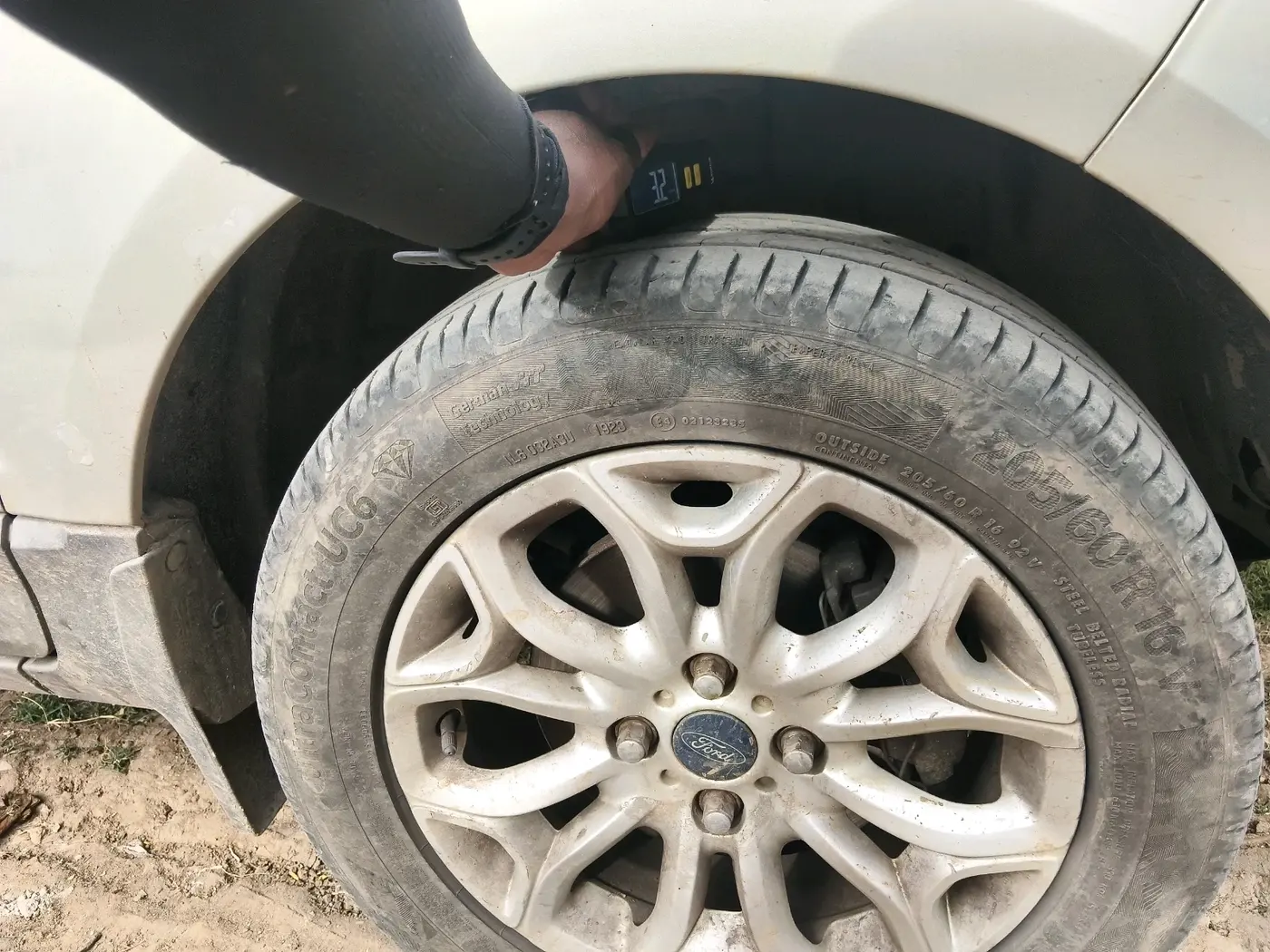 2013 Ford Ecosport TITANIUM 1.5L DIESEL (OPT), Diesel, Manual, 1,62,112 km, tyre