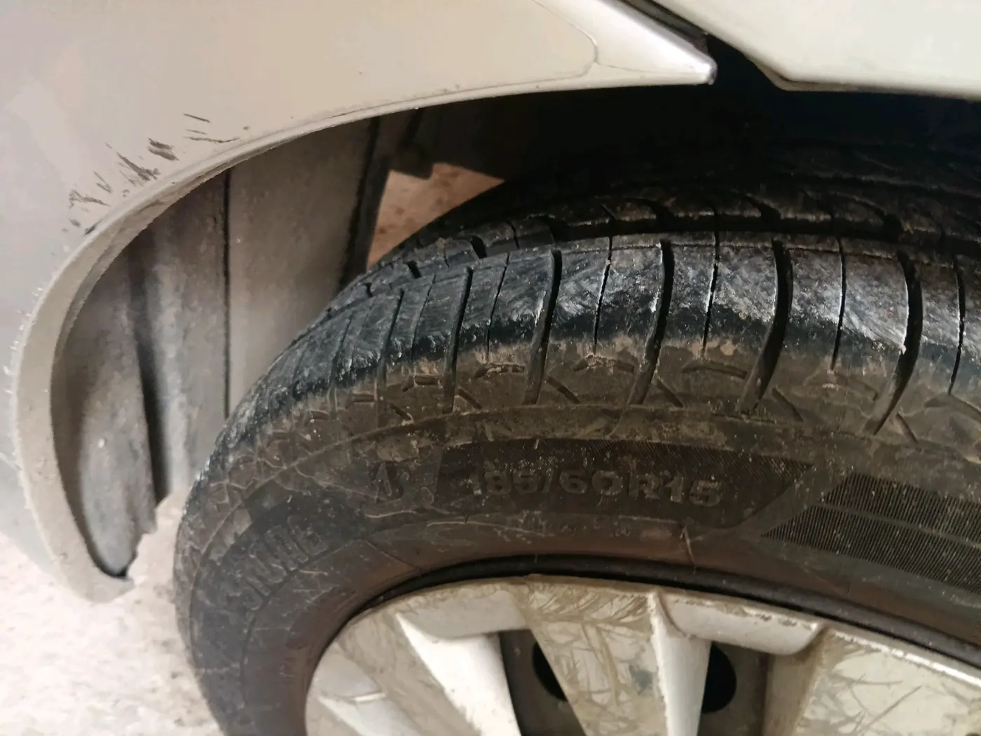 2014 Toyota Etios G, Petrol, Manual, 48,470 km, tyre