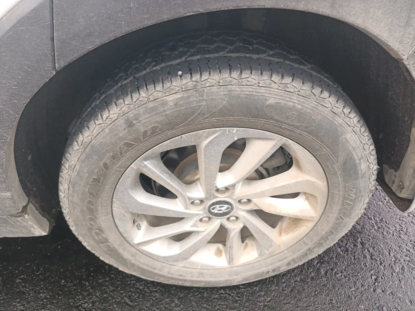 2017 Hyundai Tucson 2WD MT DIESEL, Diesel, Manual, 1,19,658 km, tyre