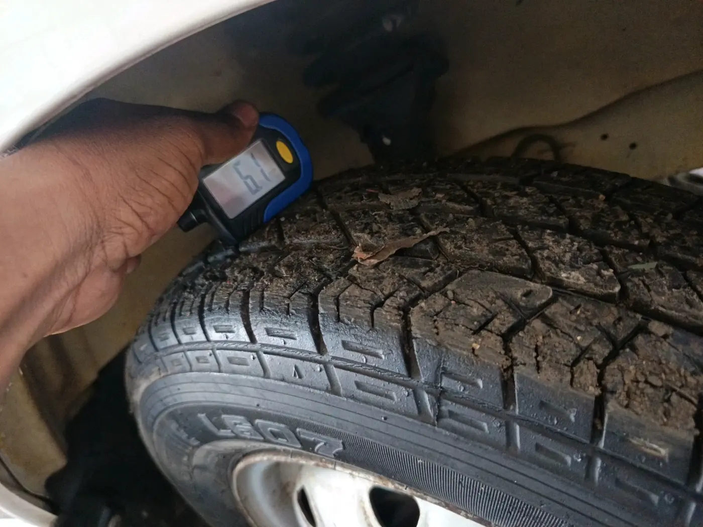 2012 Maruti Eeco 5 STR WITH A/C+HTR, Petrol, Manual, 9,129 km, tyre