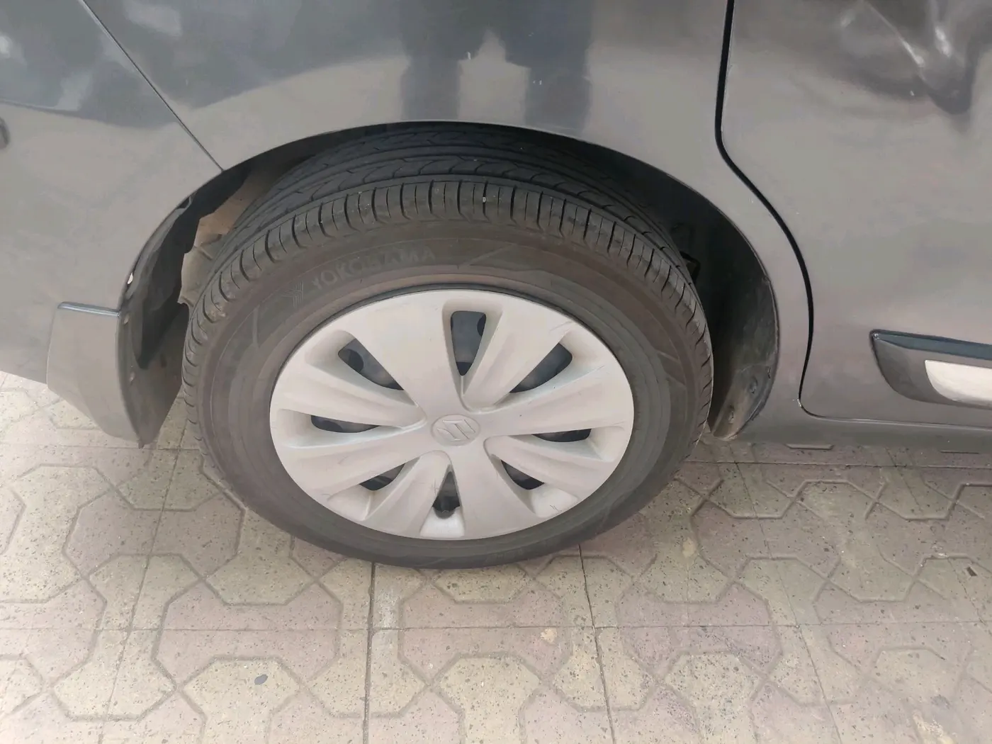 2017 Maruti Ertiga VXI CNG, CNG, Manual, 93,357 km, tyre