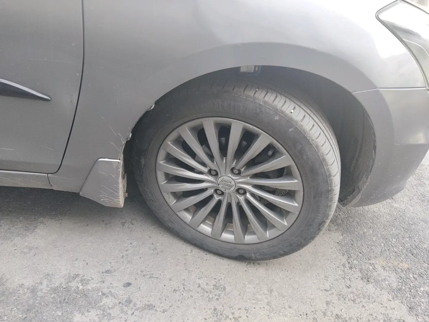 2017 Maruti Ciaz ALPHA 1.4 PETROL, Petrol, Manual, 1,10,517 km, tyre