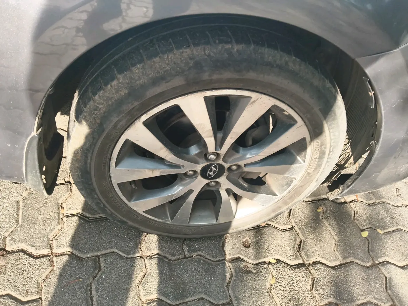 2013 Hyundai Verna FLUIDIC 1.6 CRDI SX OPT AT, Diesel, Automatic, 1,82,000 km, tyre