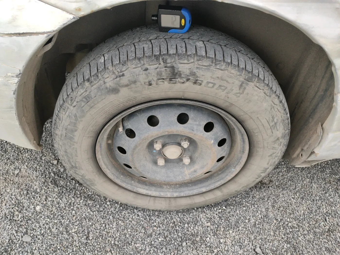 2011 Maruti Swift Dzire LXI, CNG, Manual, 99,216 km, tyre