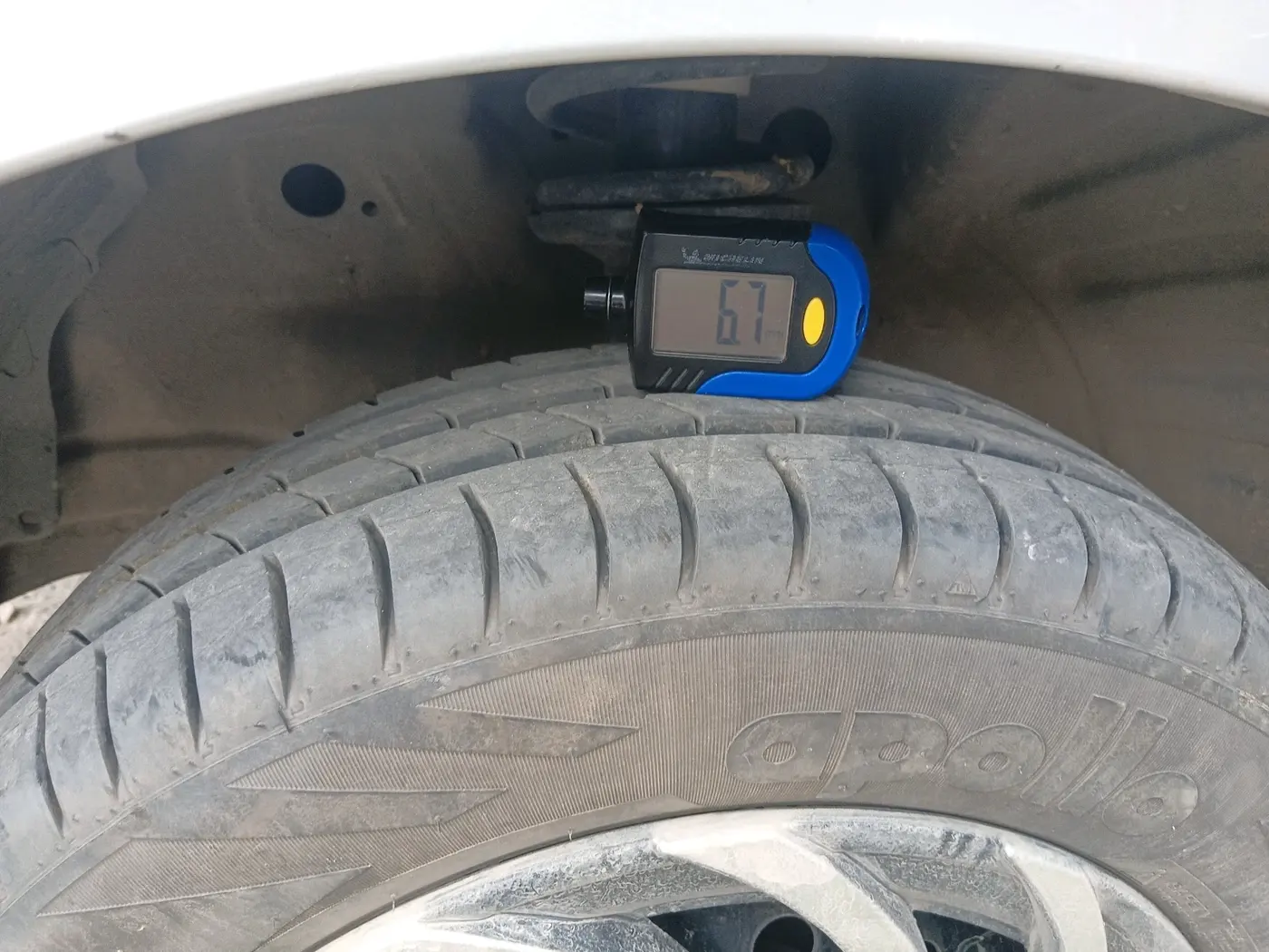 2015 Maruti Wagon R 1.0 LXI CNG, CNG, Manual, 1,02,882 km, tyre