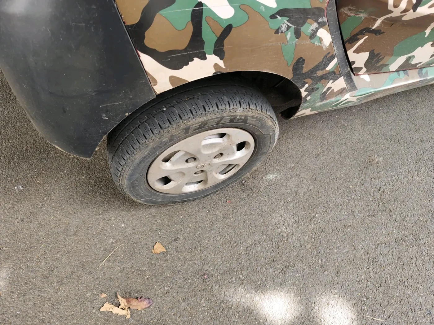 2015 Tata Nano TWIST XM, Petrol, Manual, 1,11,377 km, tyre