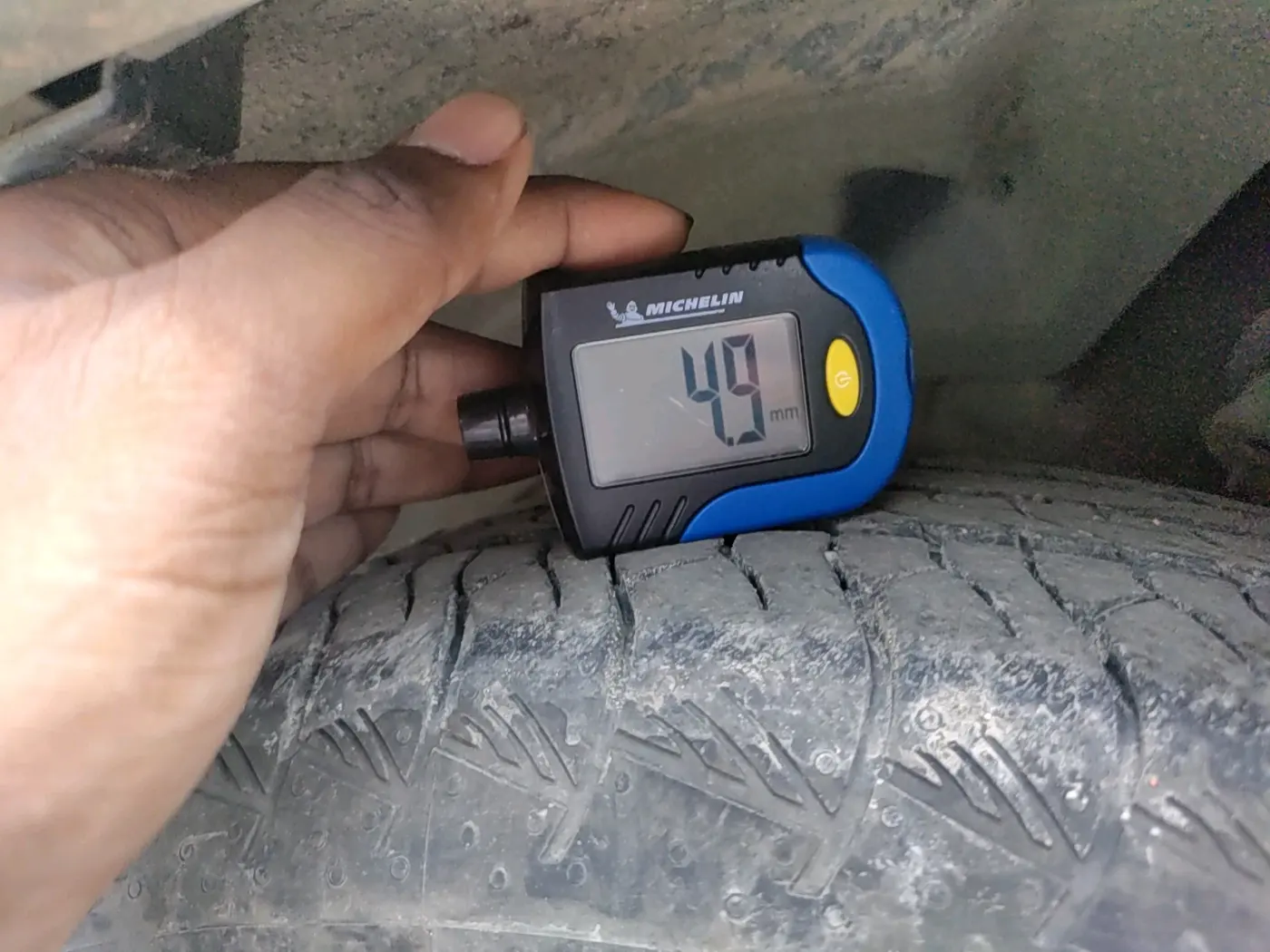 2021 Mahindra XUV300 W8 (O) 1.2 PETROL, Petrol, Manual, 98,661 km, tyre