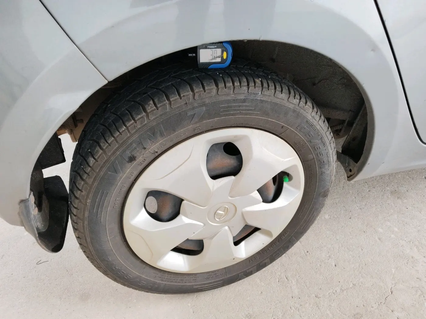 2018 Tata Tiago XT PETROL, Petrol, Manual, 75,074 km, tyre