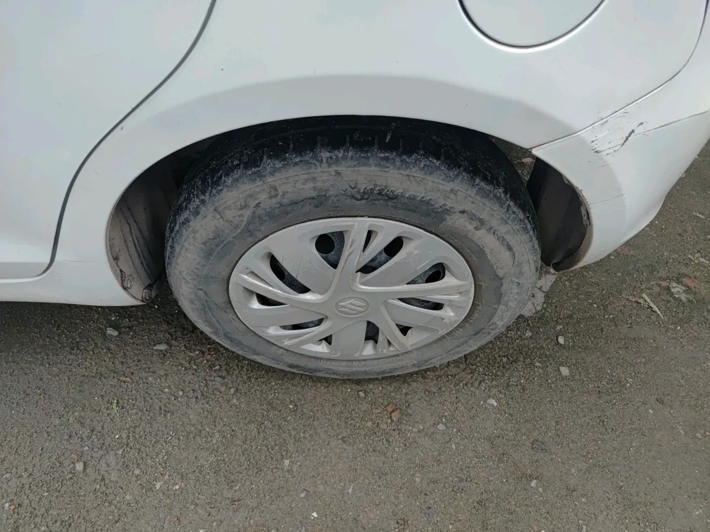 2017 Maruti Swift VXI, Petrol, Manual, 1,18,568 km, tyre