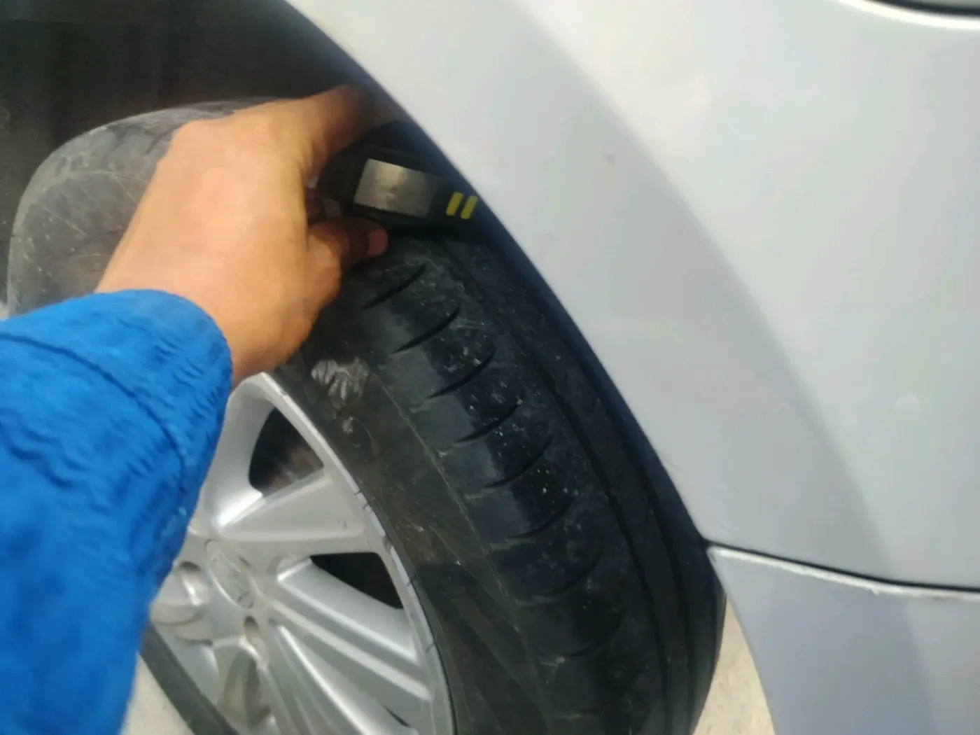 2016 Maruti Swift Dzire ZDI, Diesel, Manual, 88,848 km, tyre