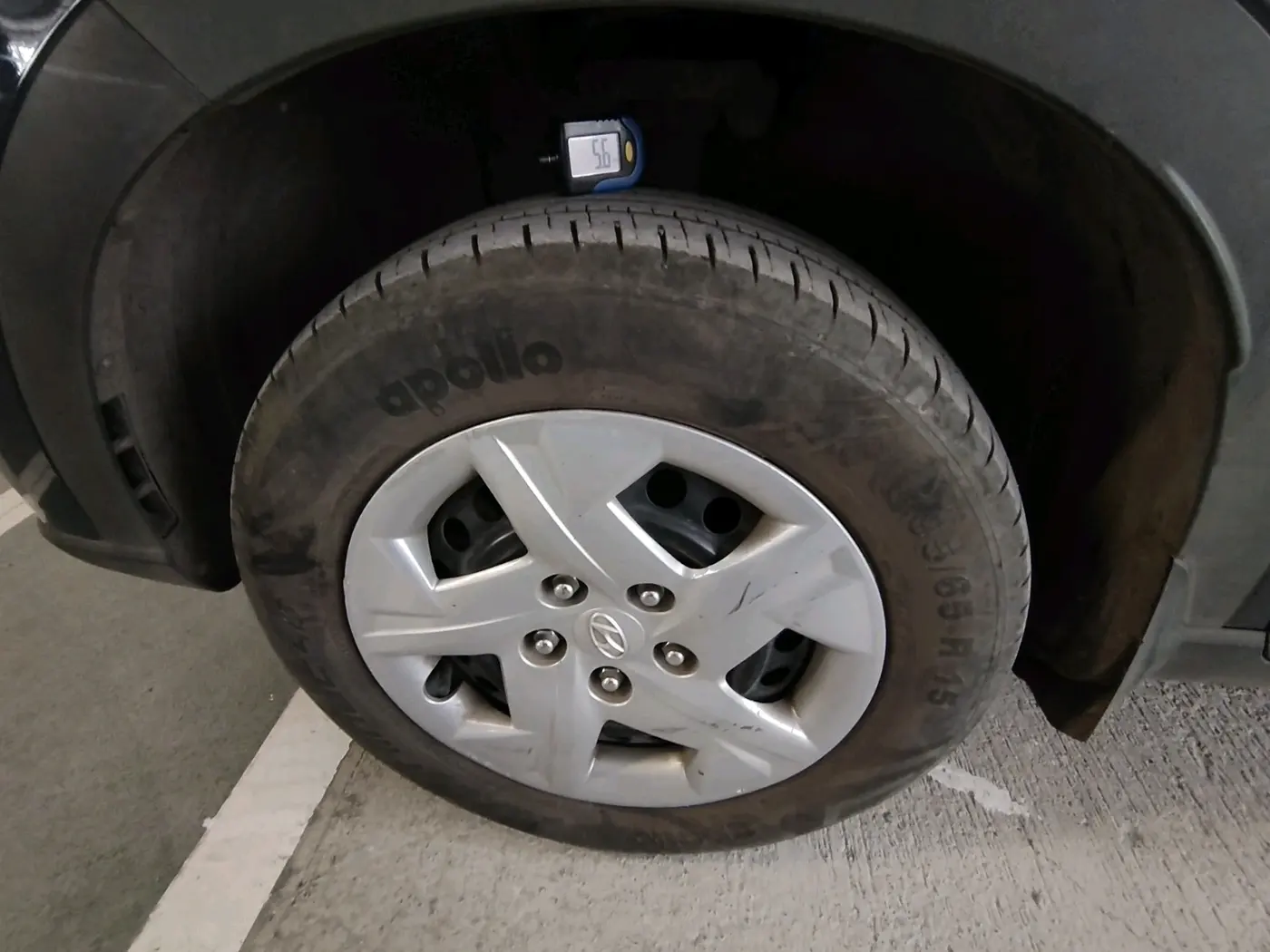 2022 Hyundai VENUE S+ 1.2, Petrol, Manual, 28,192 km, tyre