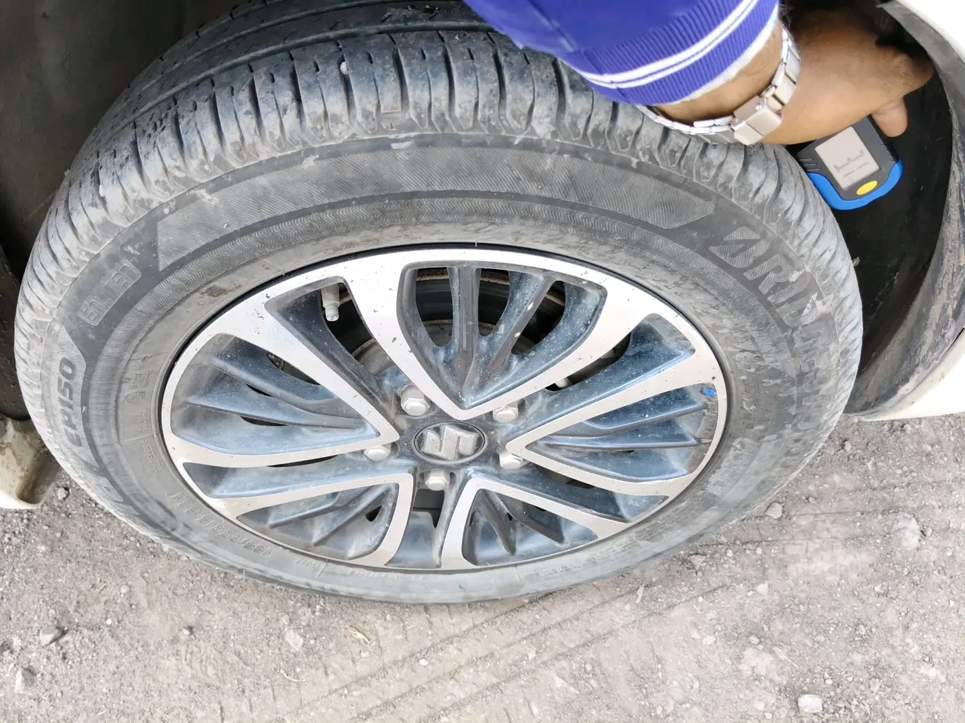 2023 Maruti Ertiga ZXI (O) CNG, CNG, Manual, 75,703 km, tyre