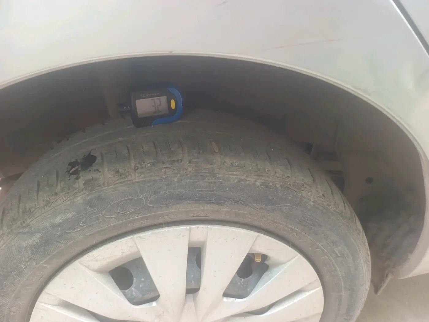 2018 Toyota YARIS J MT, Petrol, Manual, 38,673 km, tyre