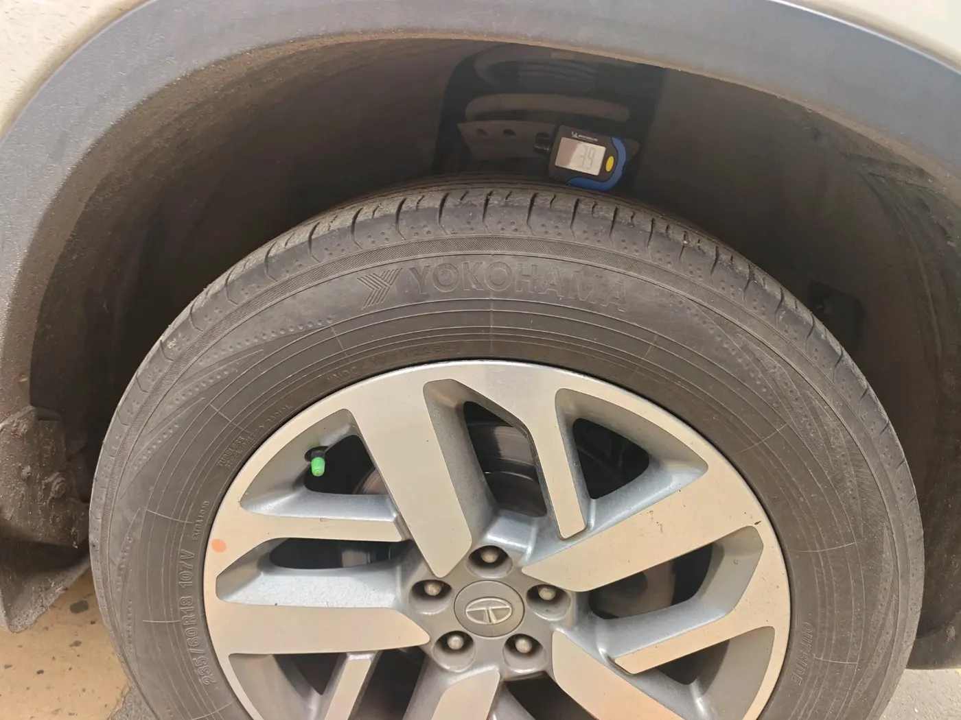 2021 Tata Safari XZA PLUS, Diesel, Automatic, 1,63,055 km, tyre