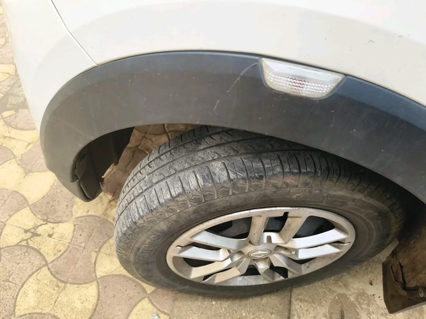 2020 Renault TRIBER RXT AMT, Petrol, Automatic, 58,810 km, tyre