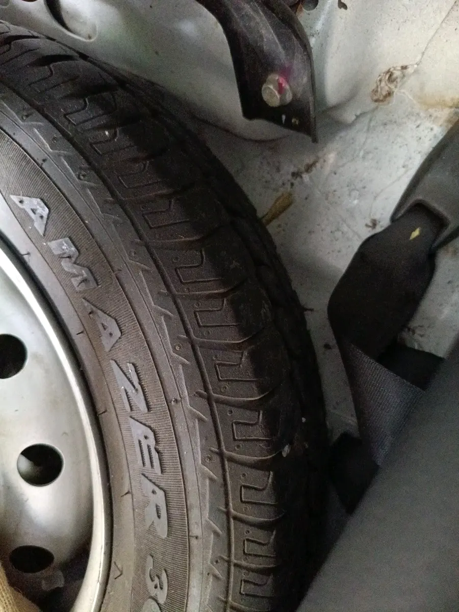 2015 Maruti Wagon R 1.0 LXI CNG, CNG, Manual, 63,292 km, tyre
