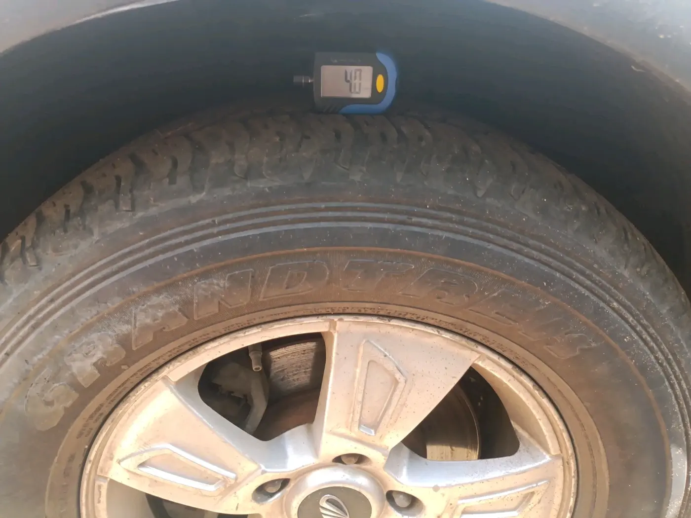 2013 Mahindra XUV500 W8, Diesel, Manual, 86,116 km, tyre