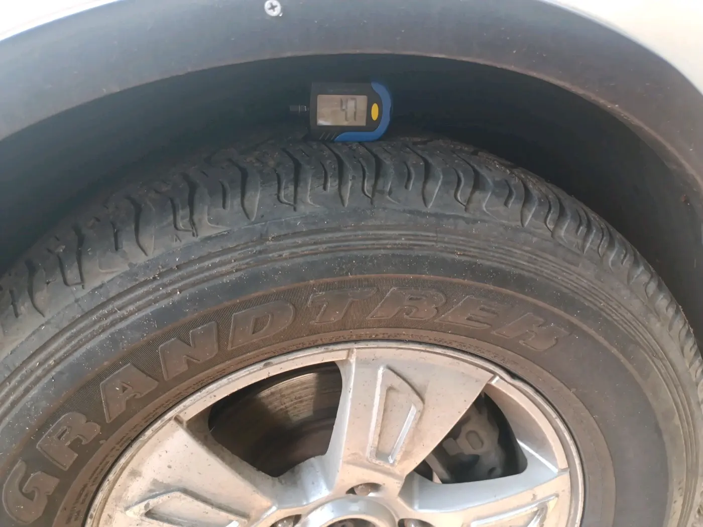 2013 Mahindra XUV500 W8, Diesel, Manual, 86,116 km, tyre