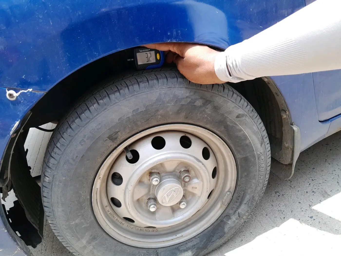 2013 Hyundai Eon ERA +, Petrol, Manual, 69,672 km, tyre