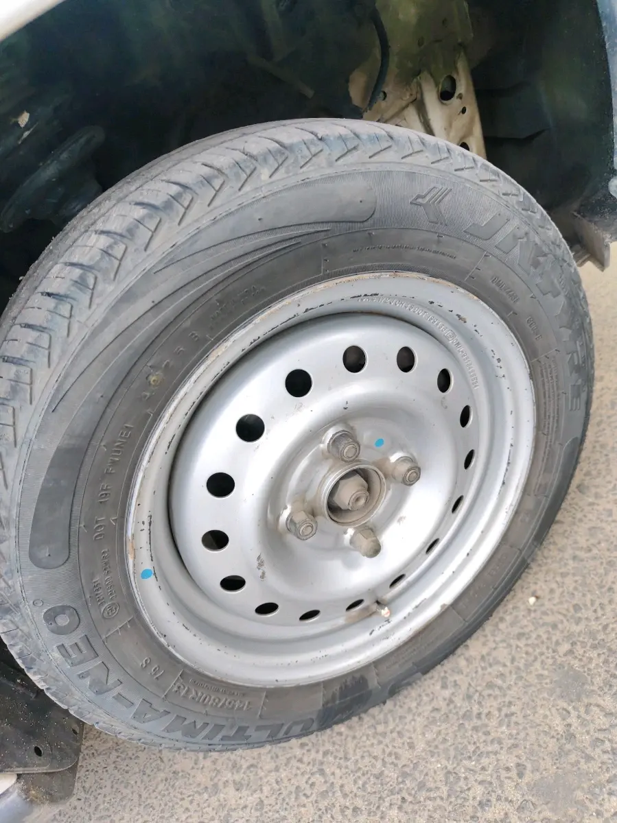 2022 Maruti S PRESSO LXI (O) CNG, CNG, Manual, 1,60,168 km, tyre
