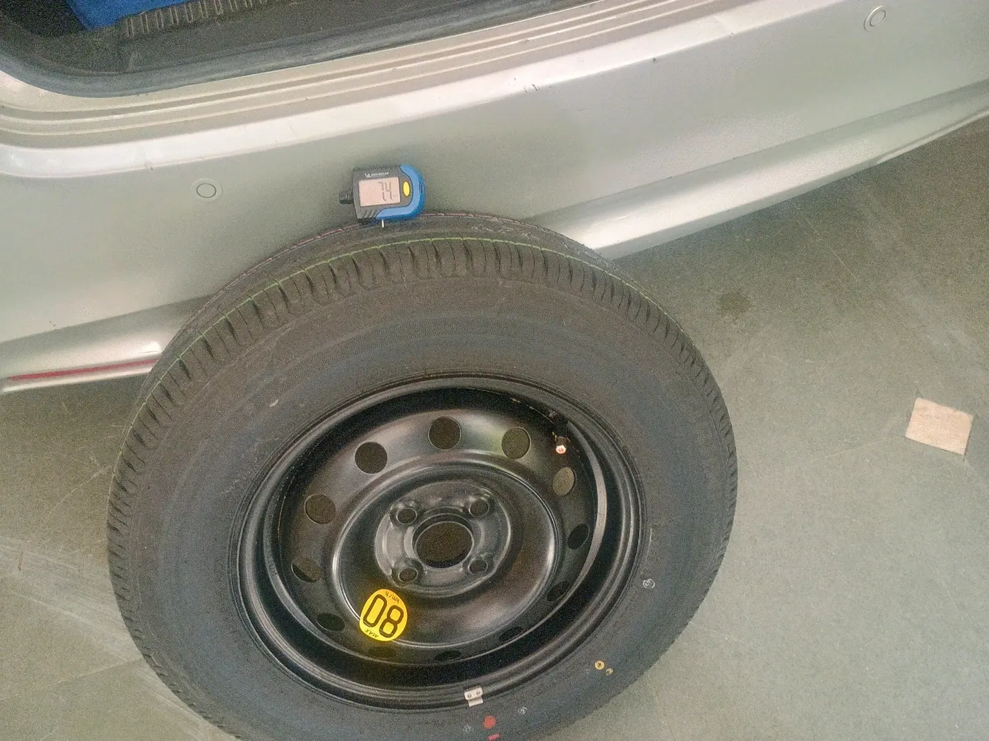 2019 Maruti Dzire ZXI AMT, Petrol, Automatic, 66,060 km, tyre
