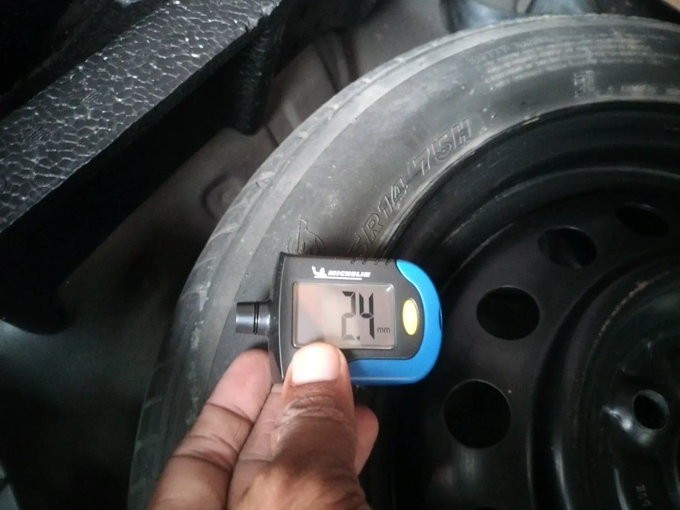 2018 Maruti Wagon R 1.0 VXI + (O) AMT, Petrol, Automatic, 49,891 km, tyre
