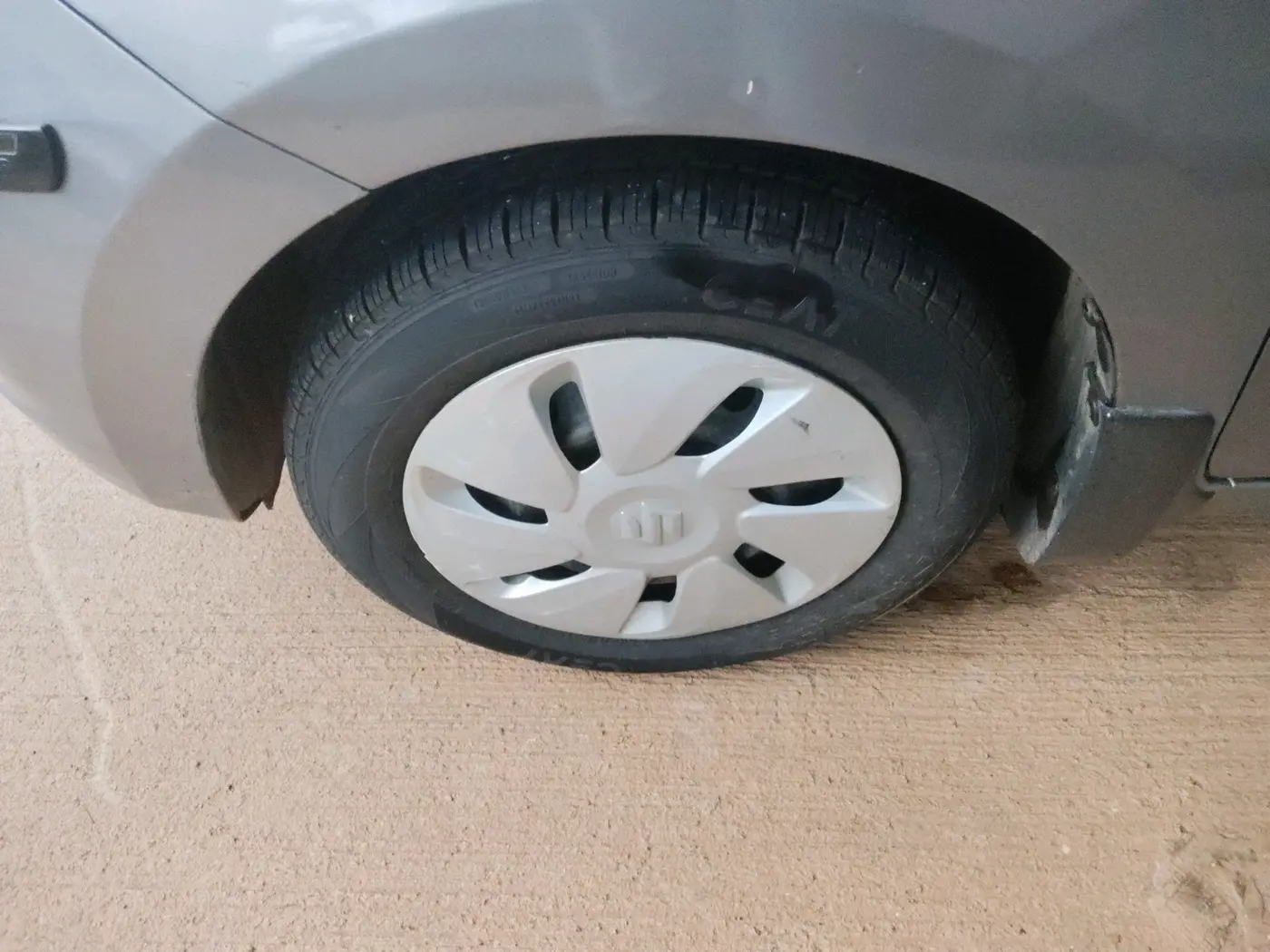 2014 Maruti Celerio VXI AMT, Petrol, Automatic, 19,113 km, tyre