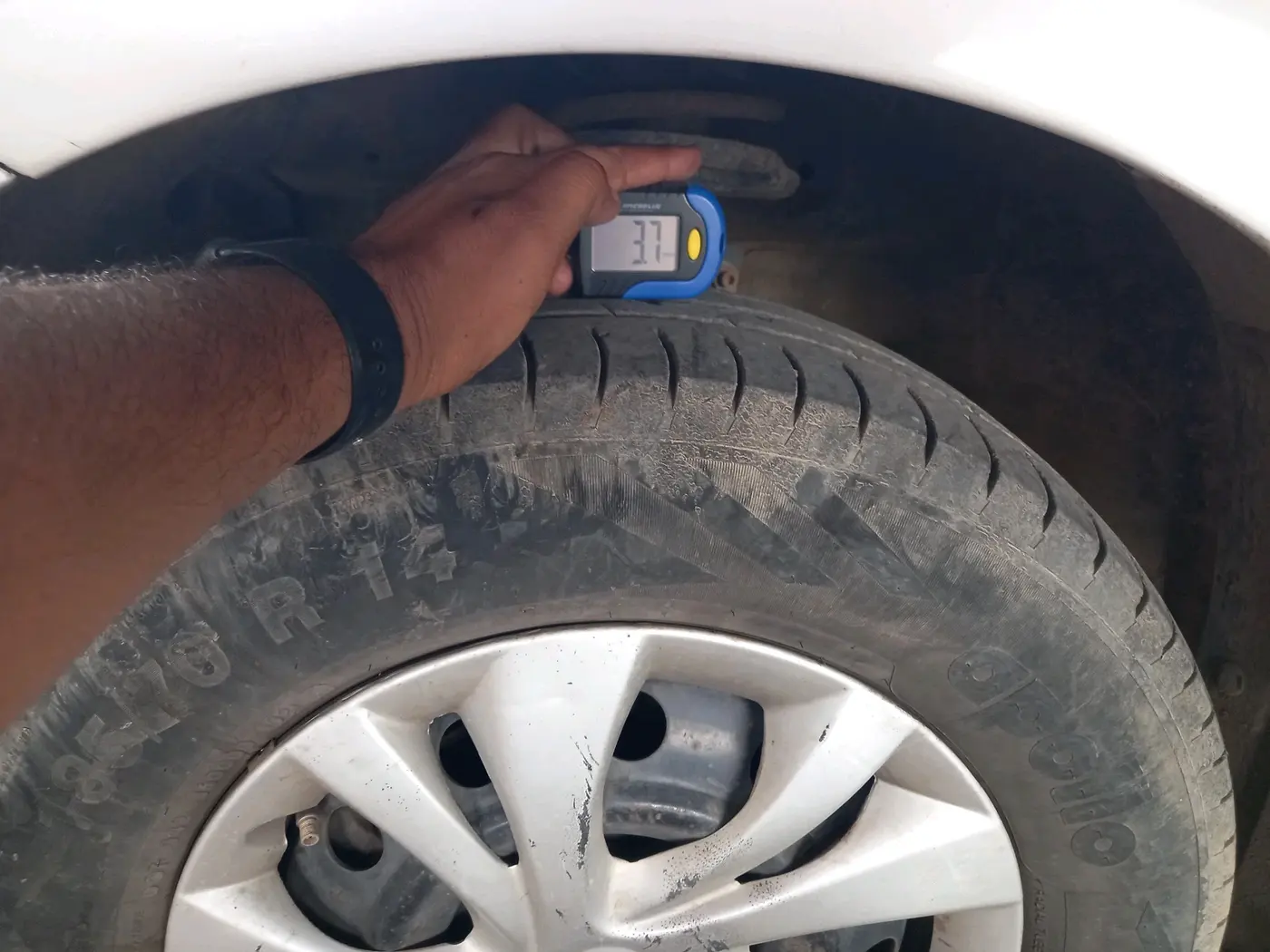 2012 Maruti Swift VDI, Diesel, Manual, 1,40,526 km, tyre