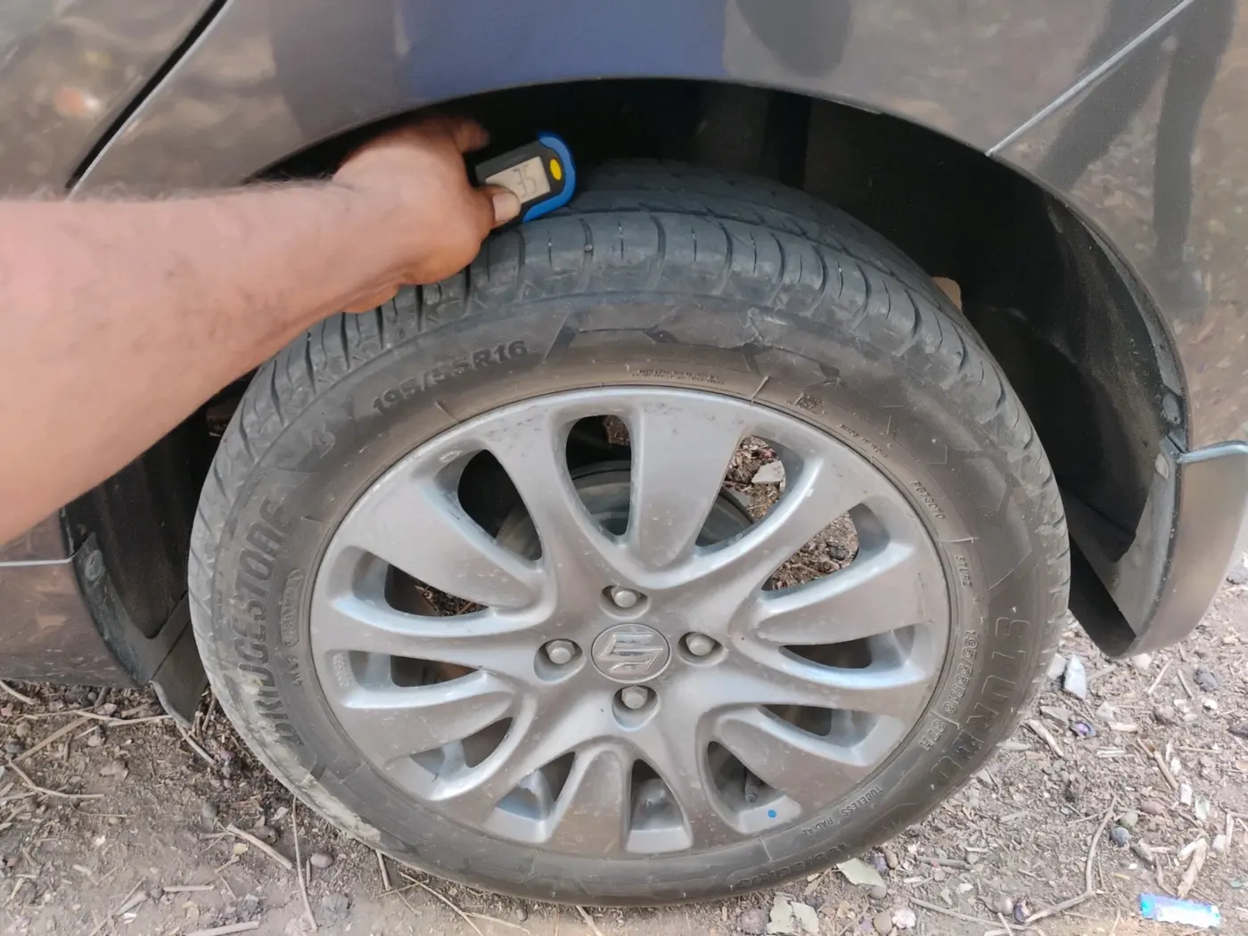 2017 Maruti Baleno ZETA DIESEL 1.3, Diesel, Manual, 1,39,890 km, tyre