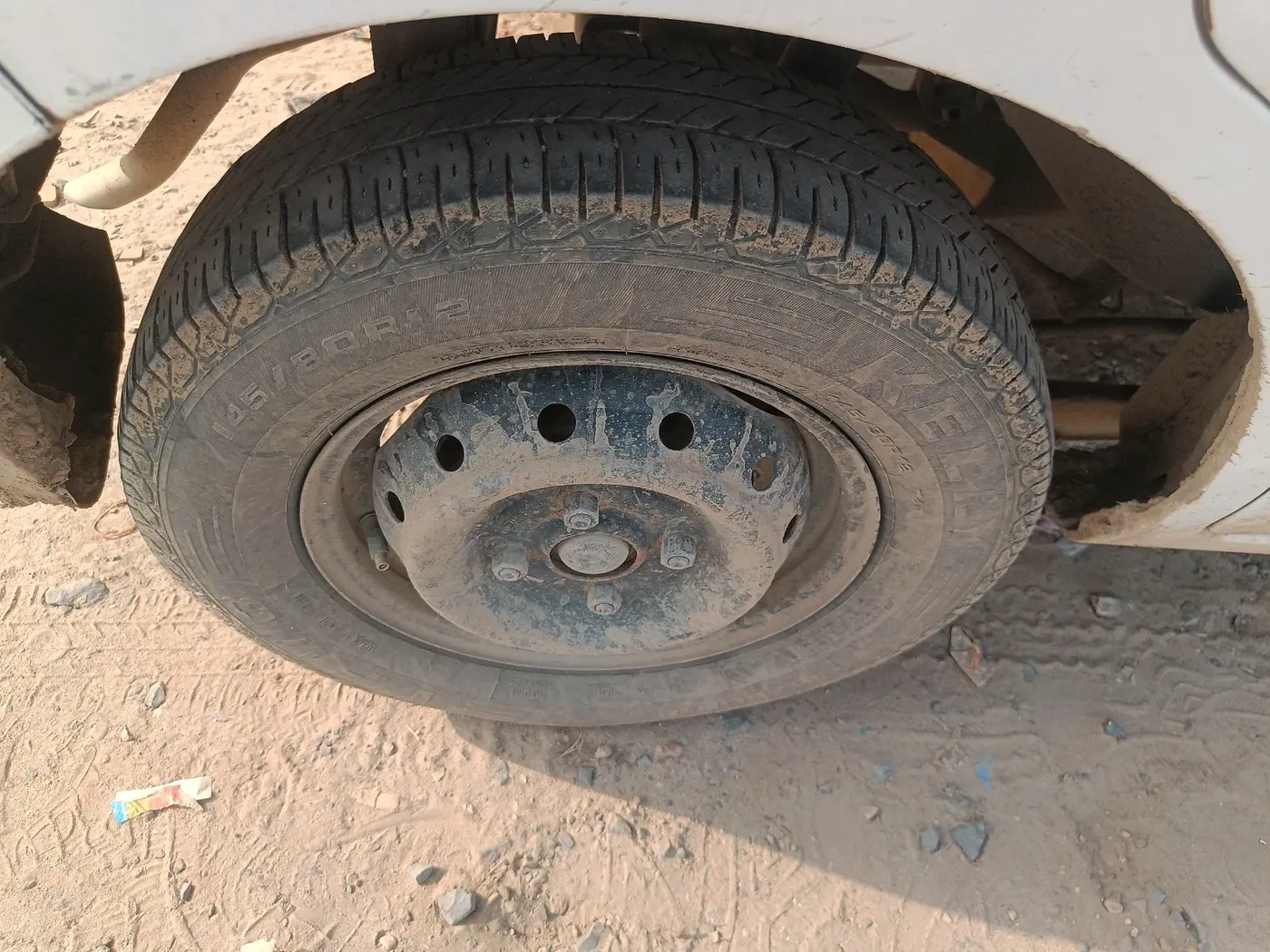 2018 Maruti Alto 800 LXI, CNG, Manual, 1,90,682 km, tyre
