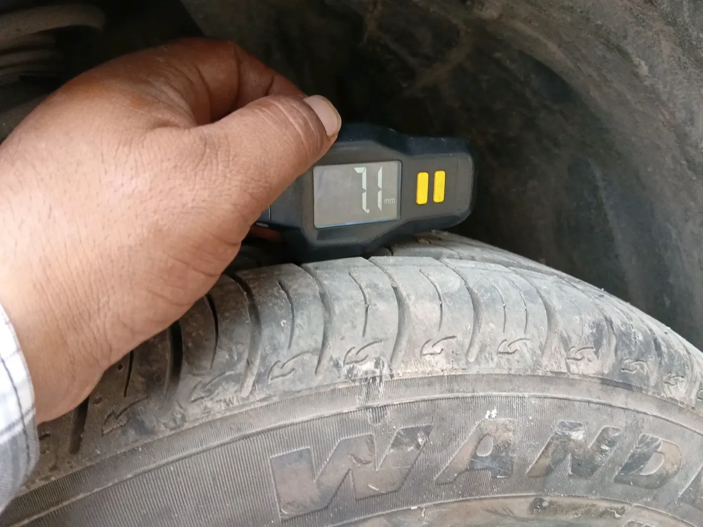 2021 Maruti Vitara Brezza LXI, CNG, Manual, 72,234 km, tyre