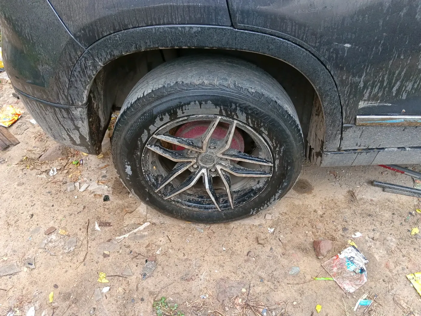 2021 Maruti Vitara Brezza LXI, CNG, Manual, 72,234 km, tyre