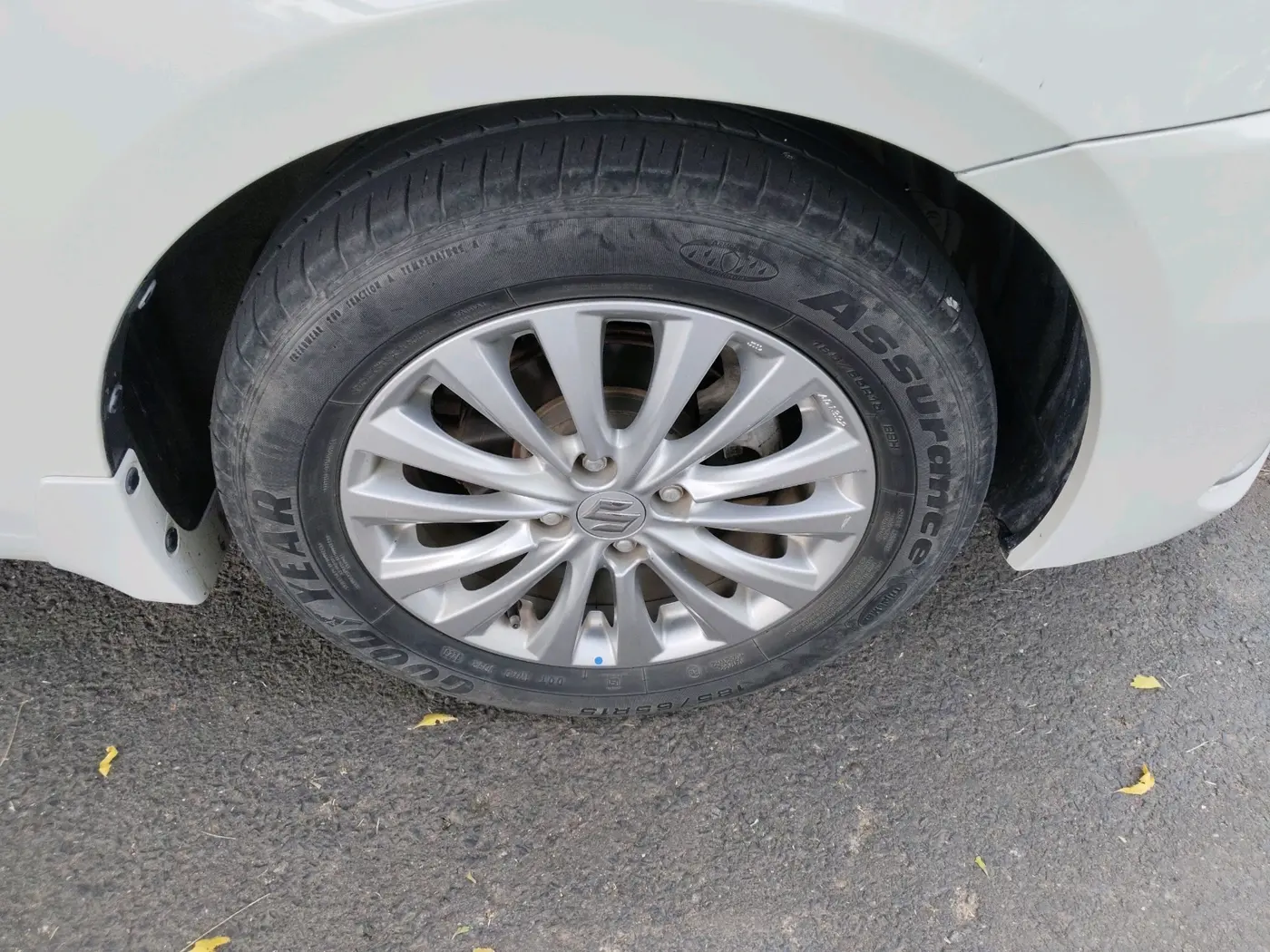 2023 Maruti Ciaz ZETA 1.5 SHVS MT PETROL, Petrol, Manual, 39,235 km, tyre