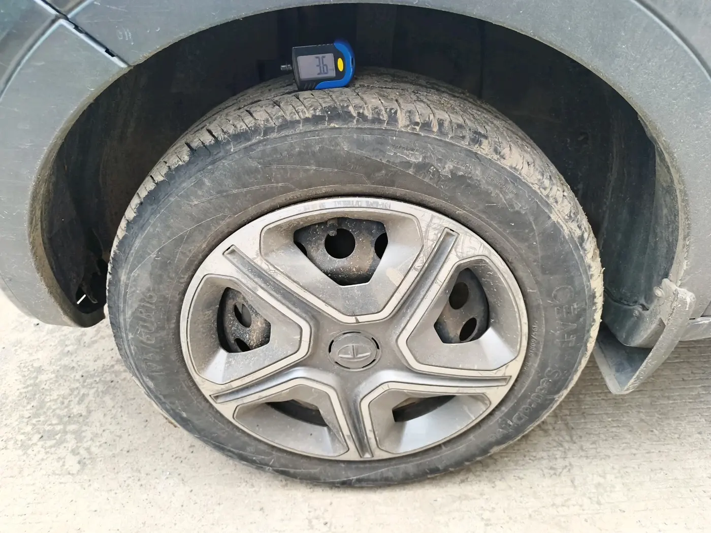 2018 Tata NEXON XT PLUS PETROL, Petrol, Manual, 95,047 km, tyre
