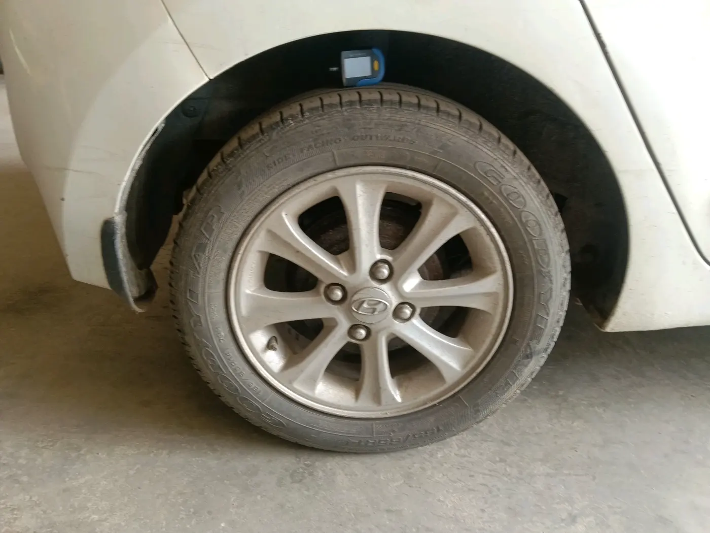 2014 Hyundai Grand i10 ASTA 1.1 CRDI, Diesel, Manual, 66,791 km, tyre