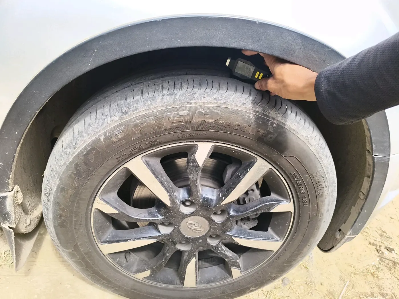2018 Mahindra XUV500 W11 AT, Diesel, Automatic, 95,406 km, tyre