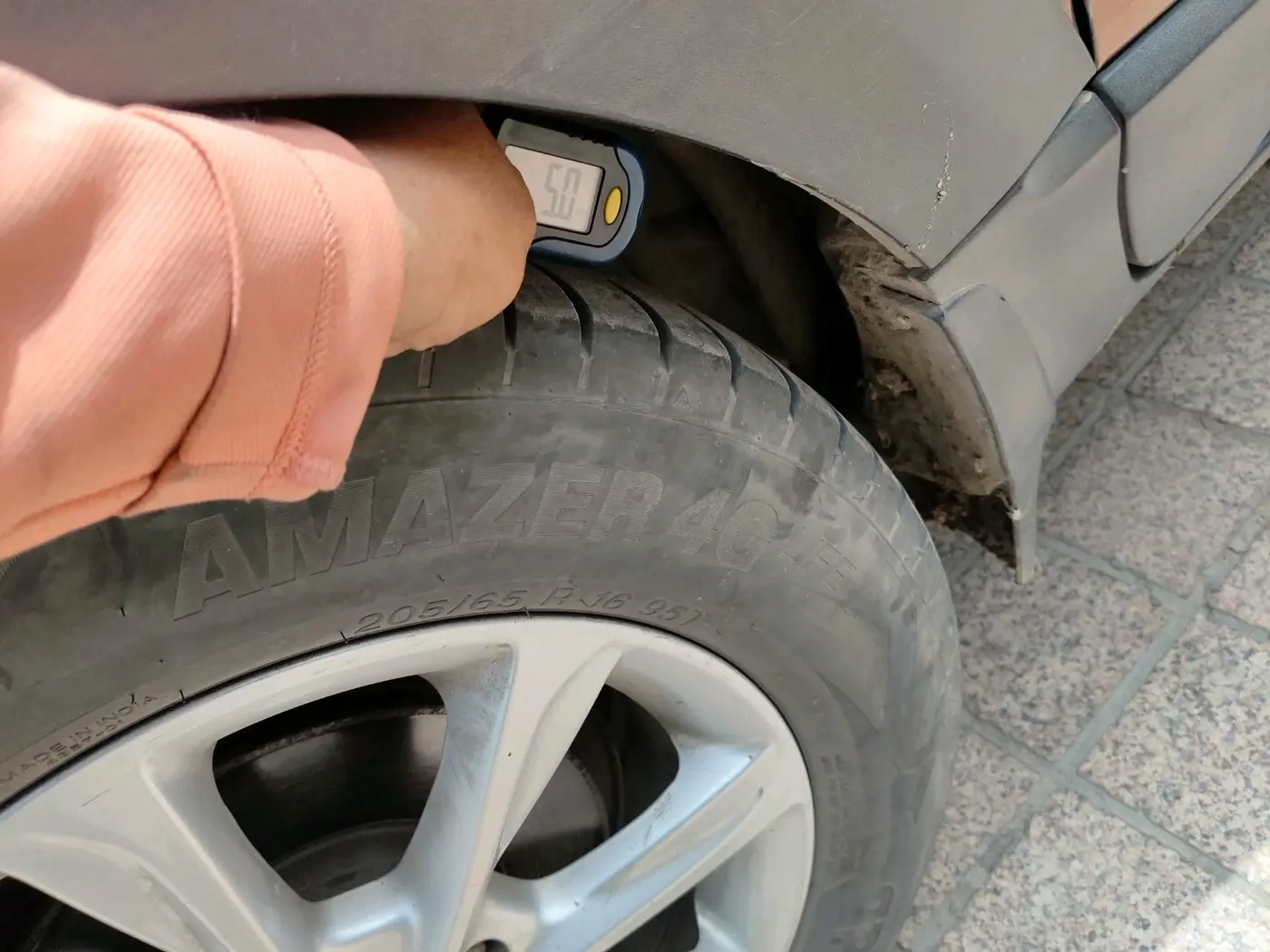 2019 Ford Ecosport TITANIUM 1.5L PETROL, Petrol, Manual, 1,05,321 km, tyre