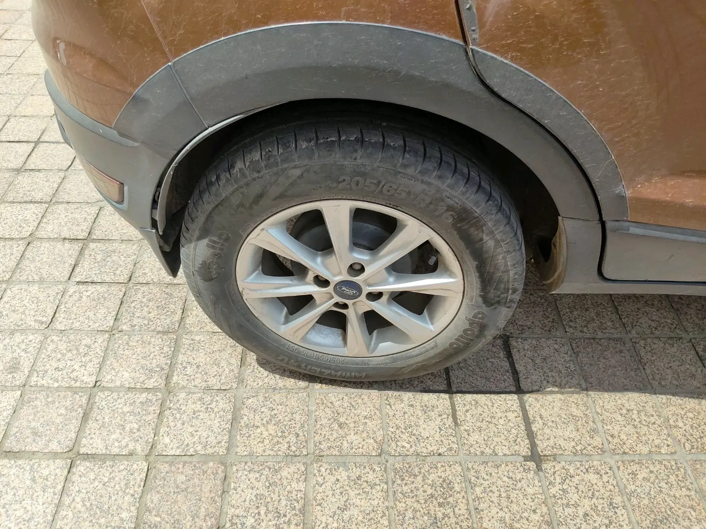 2019 Ford Ecosport TITANIUM 1.5L PETROL, Petrol, Manual, 1,05,321 km, tyre