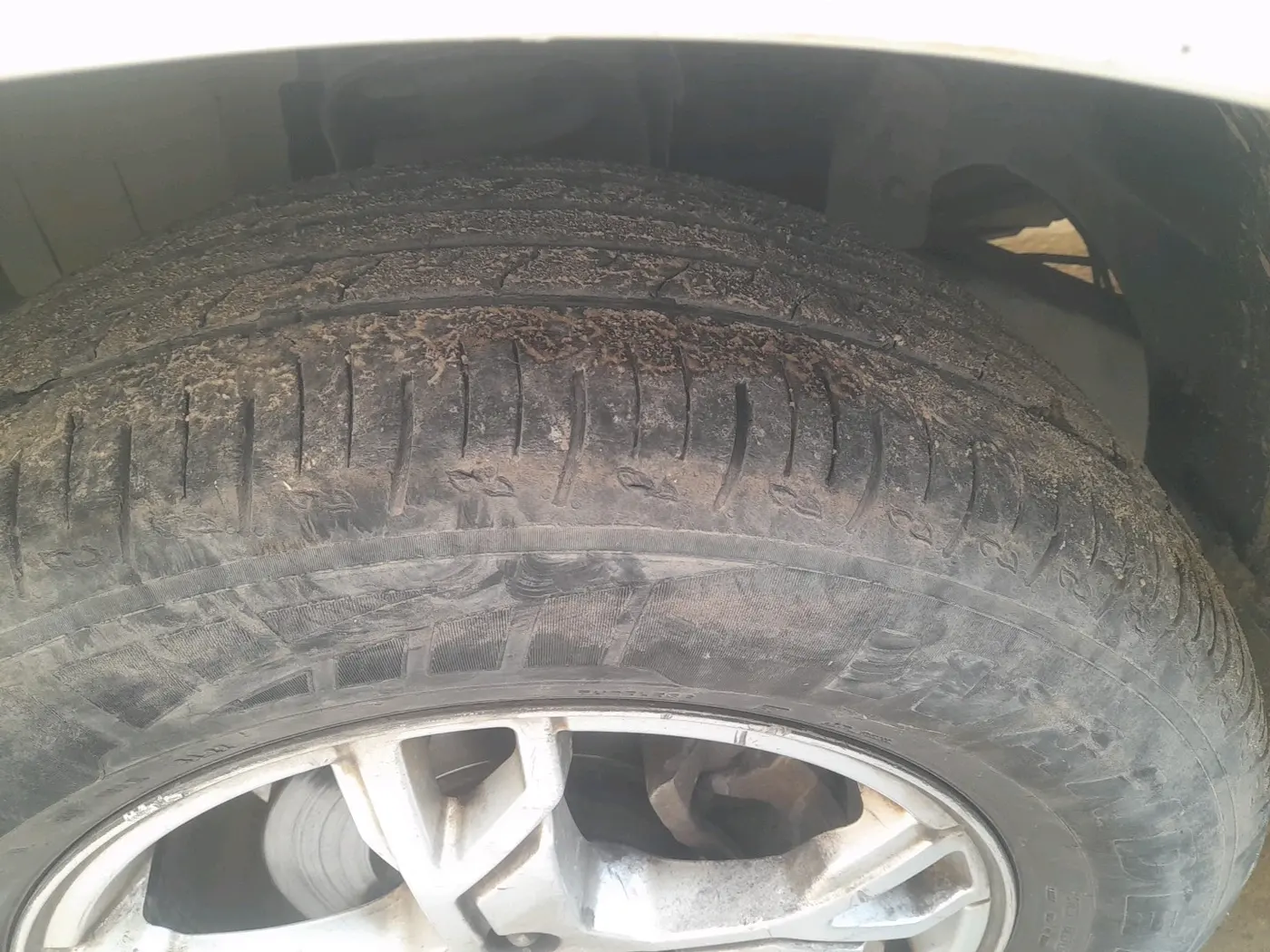 2017 Mahindra Scorpio S10, Diesel, Manual, 1,85,827 km, tyre