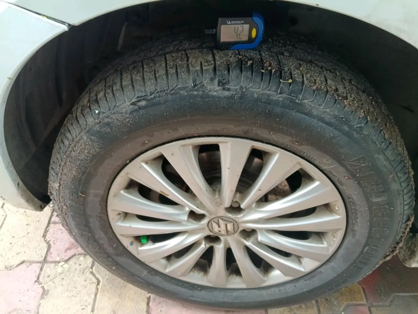 2014 Maruti Ciaz ZXI, Petrol, Manual, 49,929 km, tyre