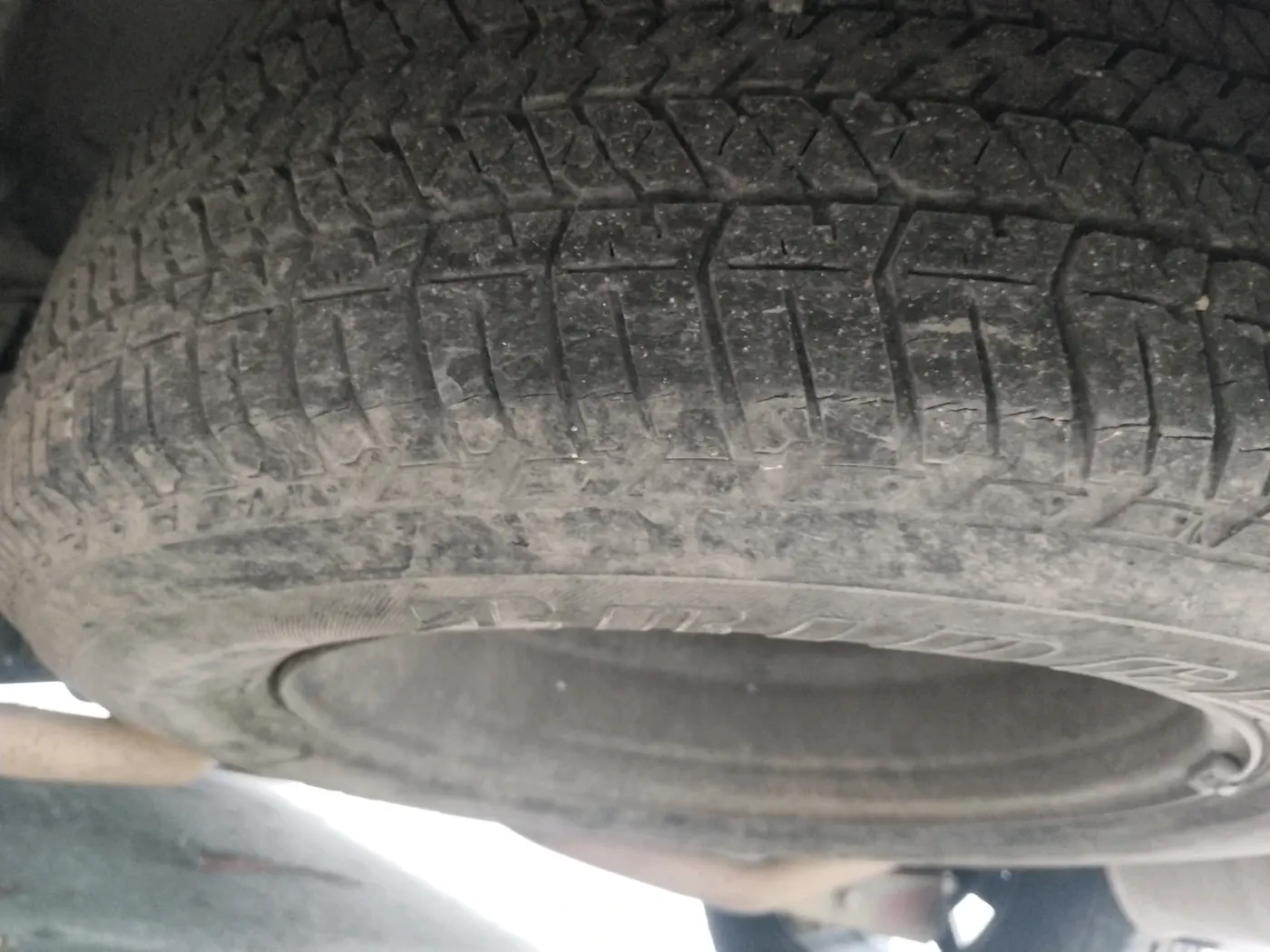 2016 Mahindra XUV500 W10 AT, Diesel, Automatic, 74,933 km, tyre