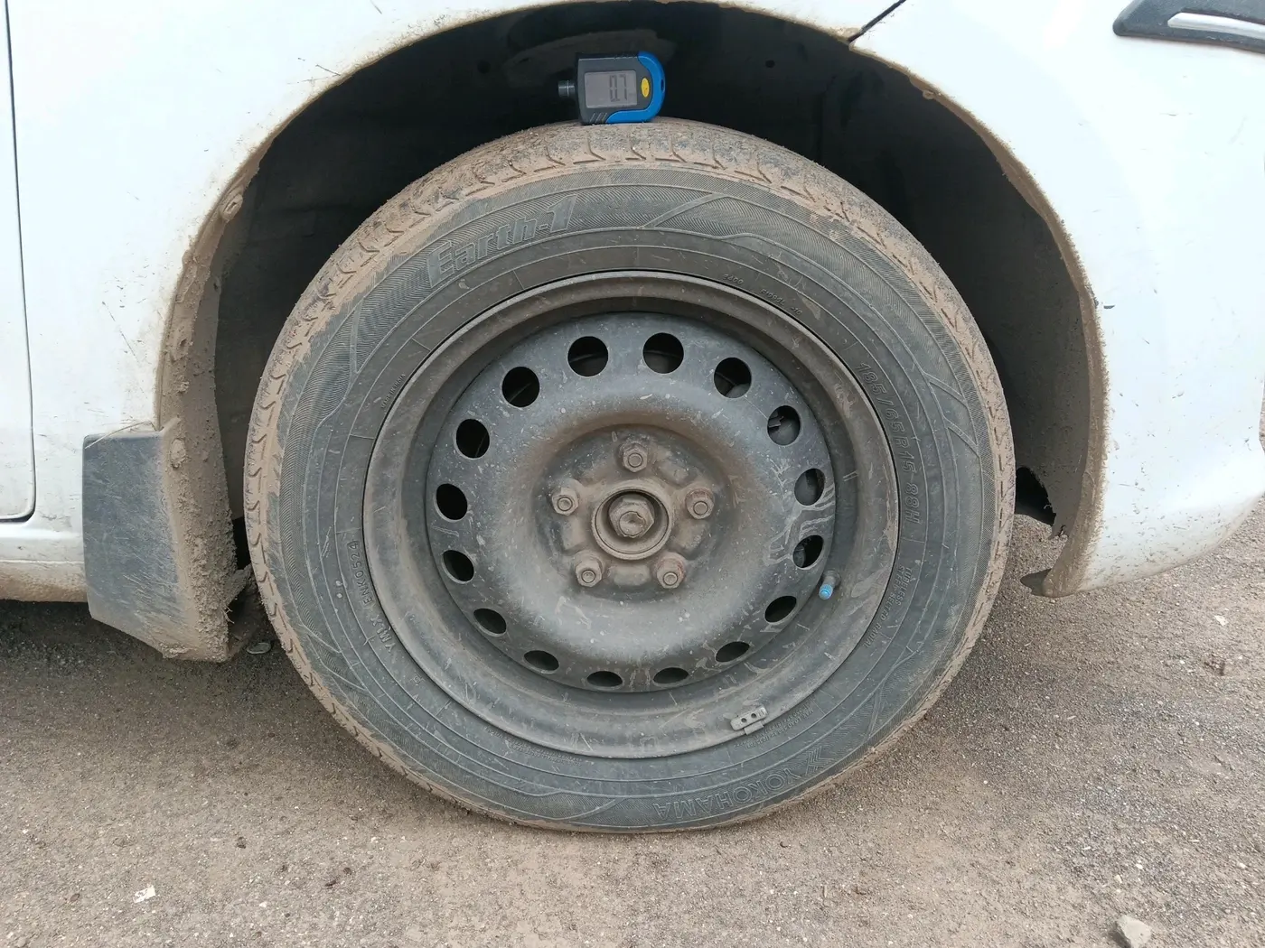 2014 Maruti Ertiga VXI CNG, CNG, Manual, 1,33,440 km, tyre