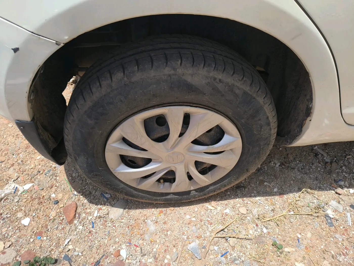 2016 Maruti Swift VDI ABS, Diesel, Manual, 1,00,000 km, tyre