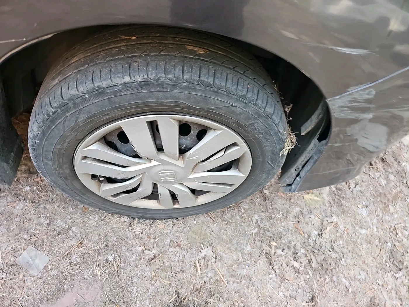 2015 Honda City 1.5L I-VTEC SV, Petrol, Manual, 70,109 km, tyre