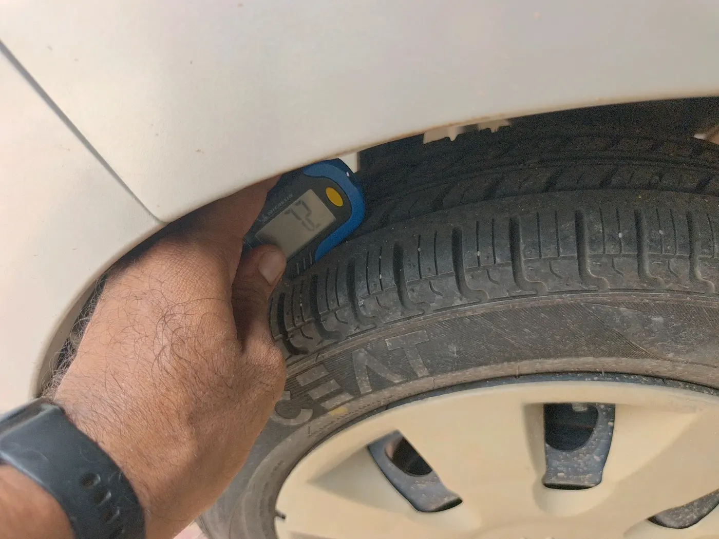 2016 Maruti Alto K10 VXI, CNG, Manual, 1,04,848 km, tyre