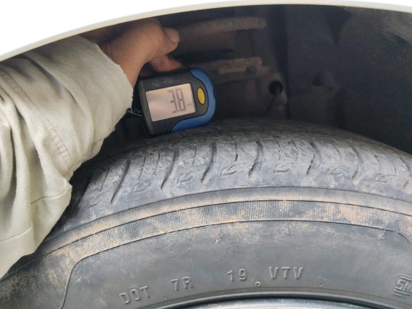 2021 Tata ALTROZ XZ PETROL, Petrol, Manual, 38,534 km, tyre