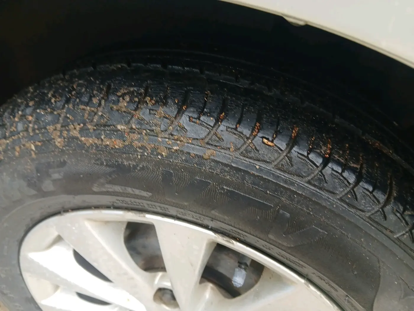 2013 Maruti Ertiga ZXI, Petrol, Manual, 83,165 km, tyre