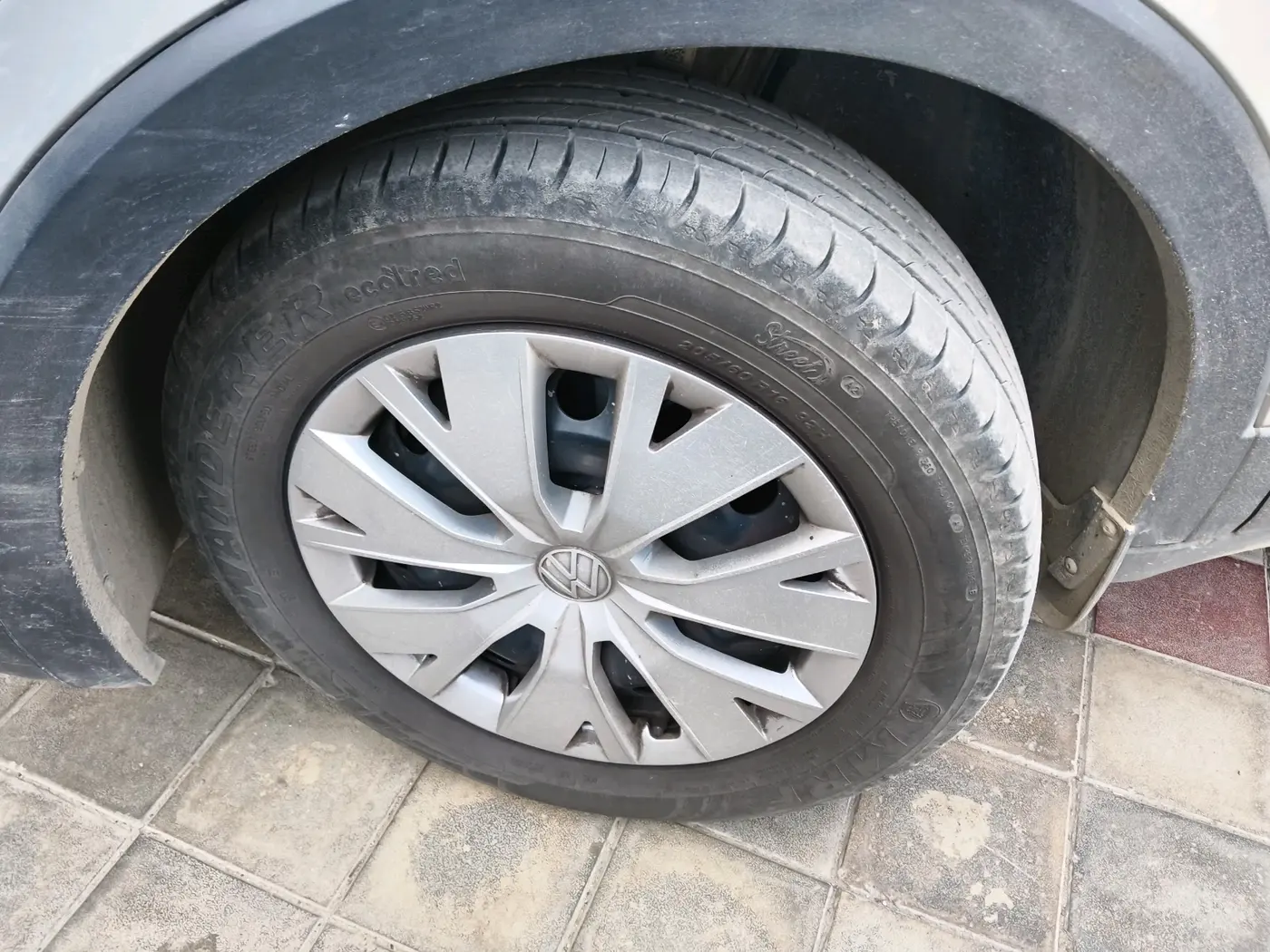 2024 Volkswagen TAIGUN COMFORTLINE 1.0 TSI MT, Petrol, Manual, 32,747 km, tyre